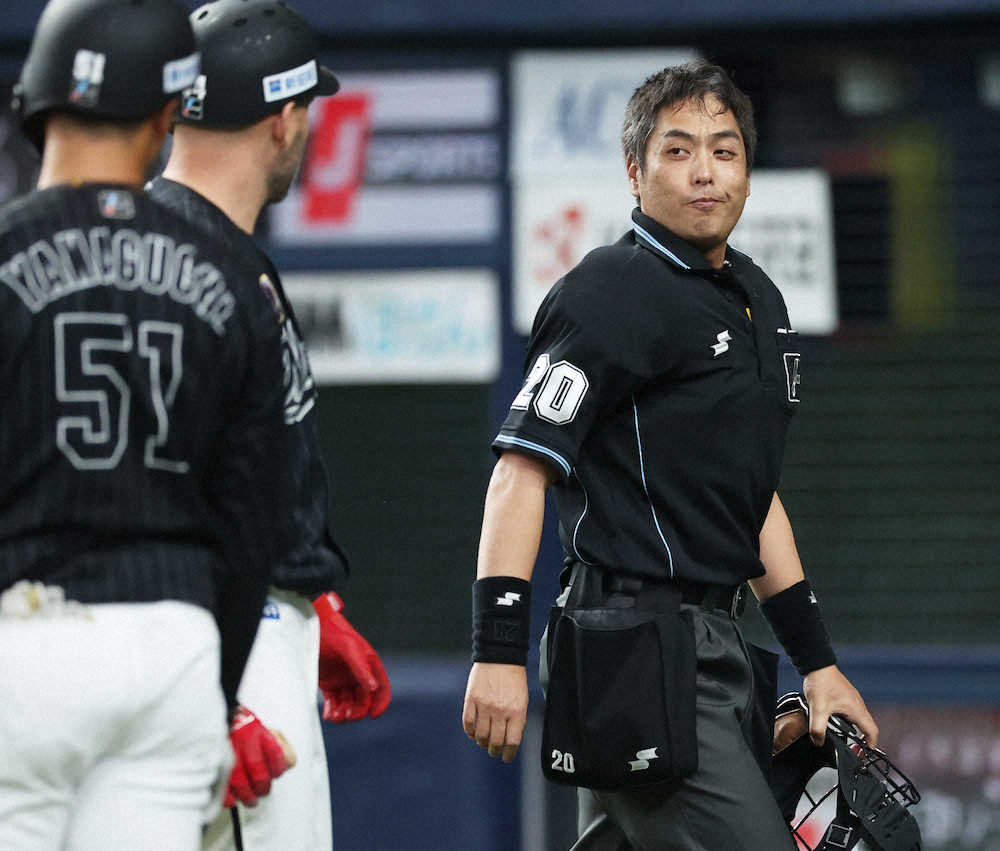 白井球審、レアード退場について「英語だが、何を言われたのか理解して判断した」― スポニチ Sponichi Annex 野球