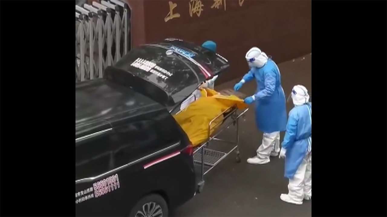 生きている高齢者を“遺体”として搬送　ロックダウン続く中国・上海であわや...（フジテレビ系（FNN）） - Yahoo!ニュース