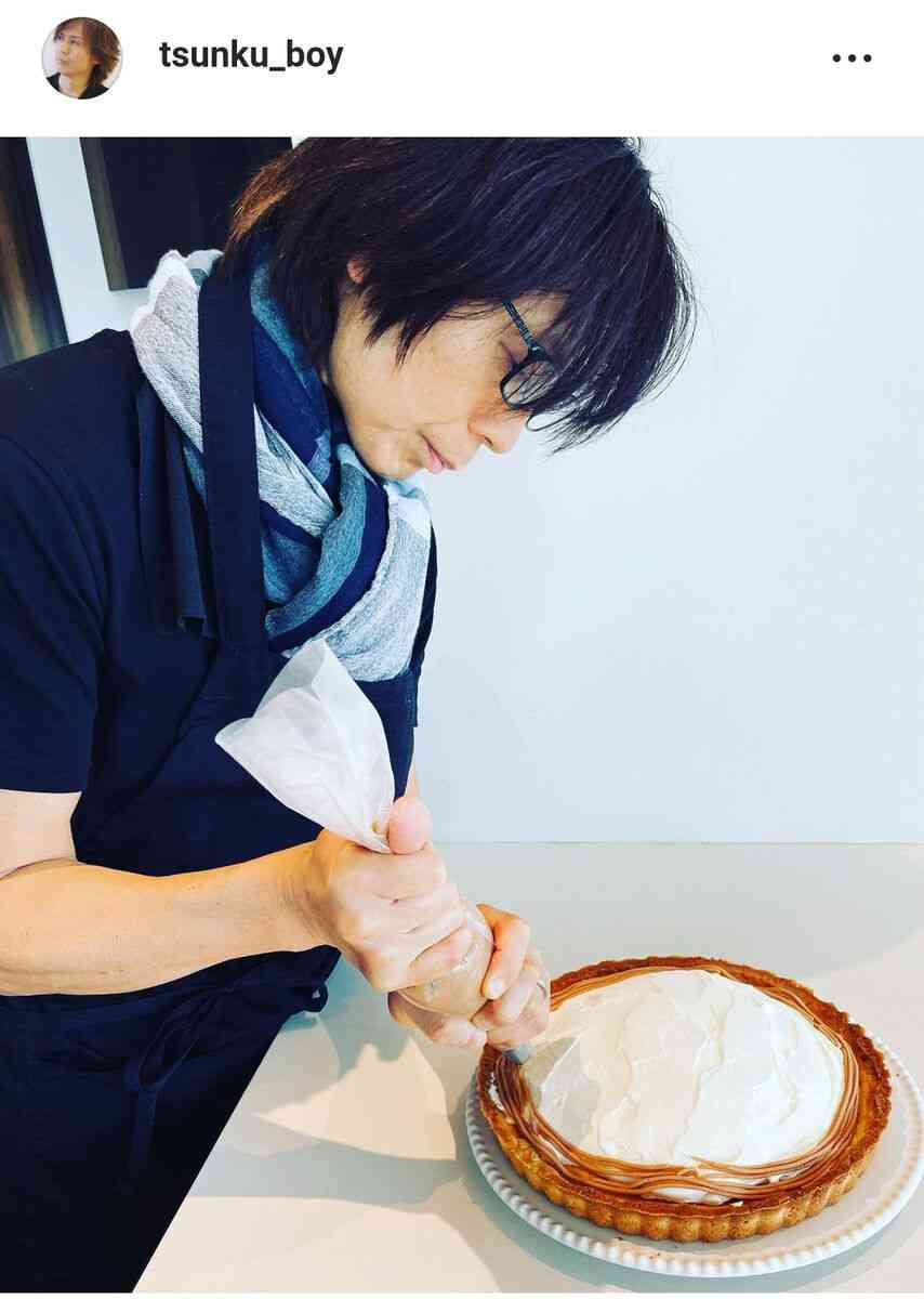 つんく♂、双子の長男＆長女の2ショット公開！14歳誕生日にケーキ手作り「父ちゃん泣けてくるぜ！」