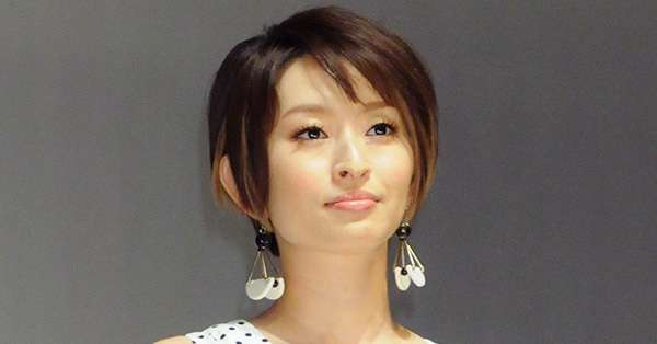 島袋寛子　立憲民主党が関心…沖縄基地問題に初言及で高まる政界入り熱望の声 | 女性自身