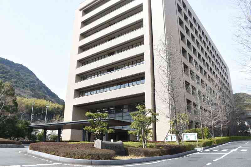阿武町4630万円　24歳を逮捕　誤入金と知りながら移した疑い（毎日新聞） - Yahoo!ニュース