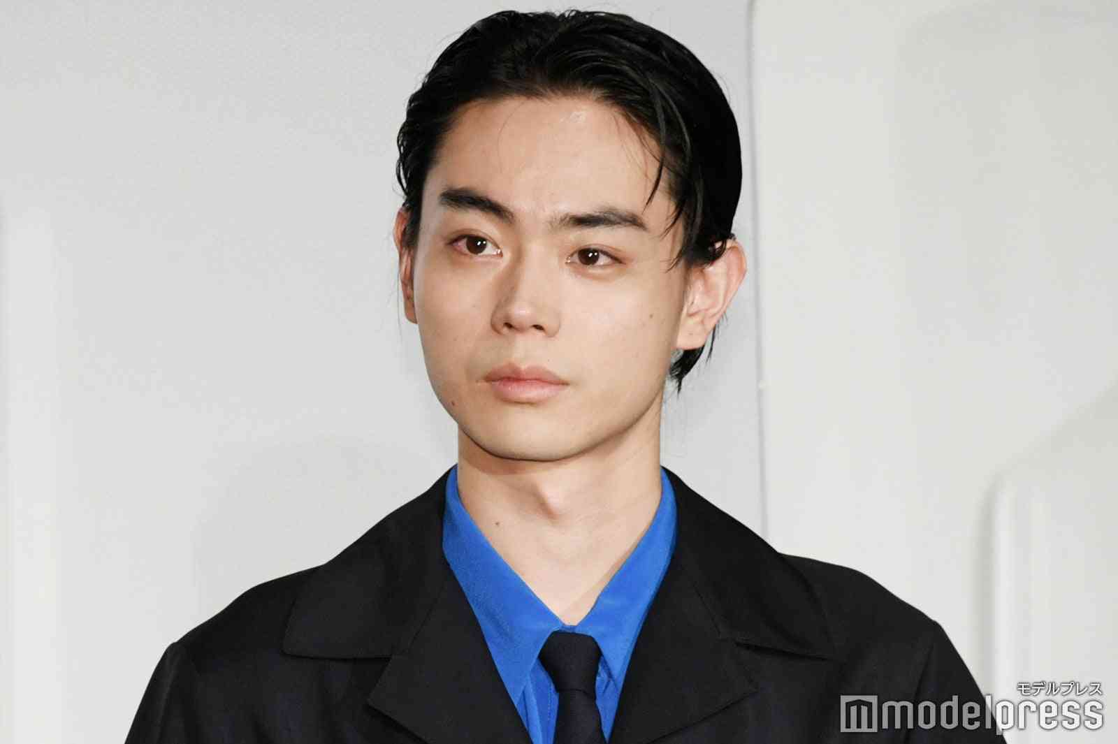 菅田将暉、久々短髪に 長髪からバッサリイメチェンで話題「軽くなりました」 - モデルプレス
