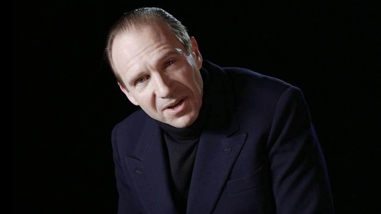 Ralph Fiennes plays Richard III: 'I can add colours to the chameleon' - YouTube