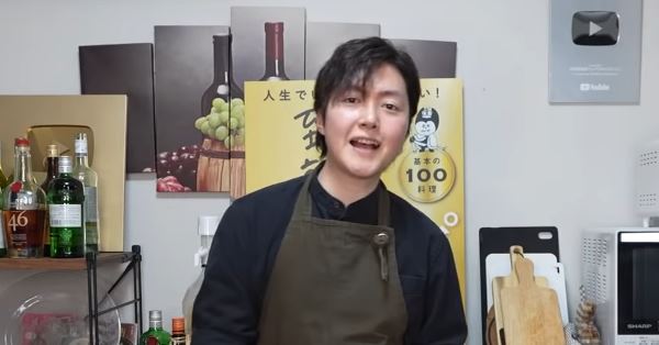 料理研究家リュウジ氏「聞こえないところで怒って」大声で従業員叱る飲食店への苦言に共感の嵐 | 女性自身
