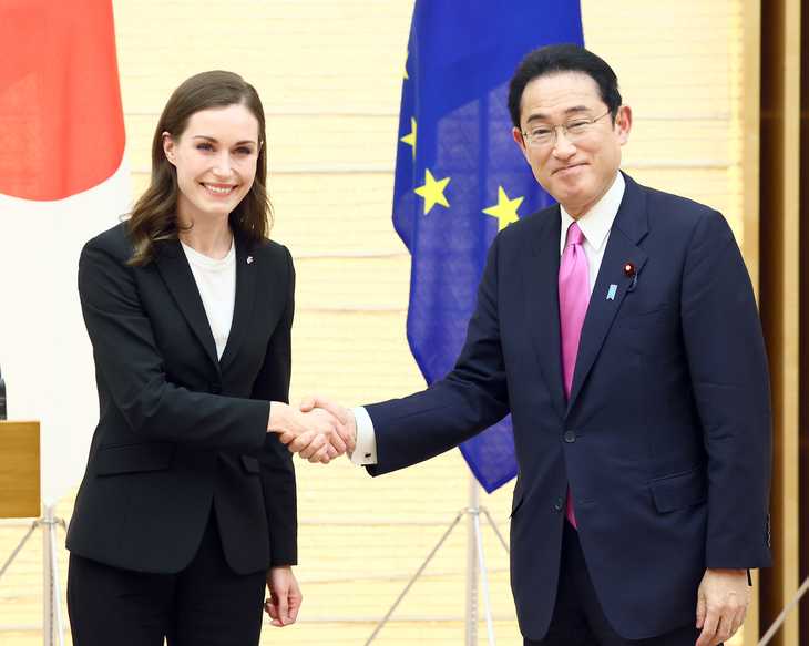 外国人観光客もマスク着用徹底を　首相「日本のルールに従って」