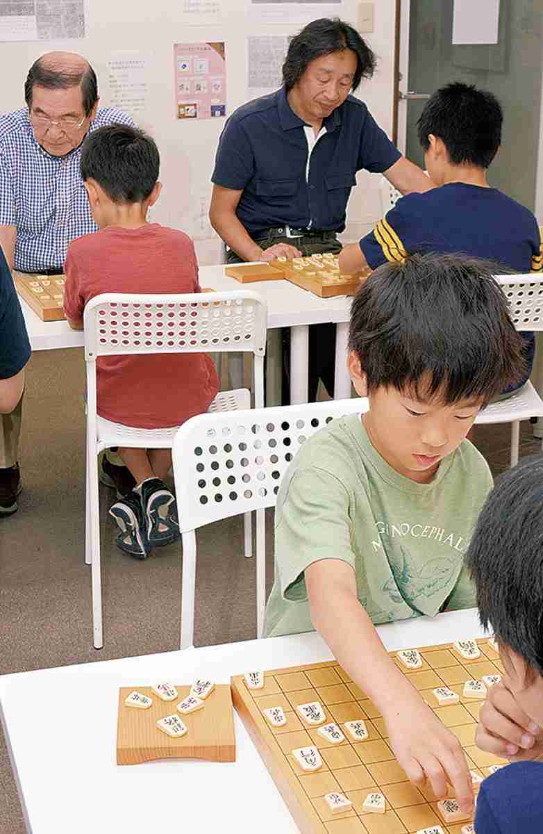 世代超え将棋で真剣勝負 金沢区初の区民大会 | 金沢区・磯子区 | タウンニュース
