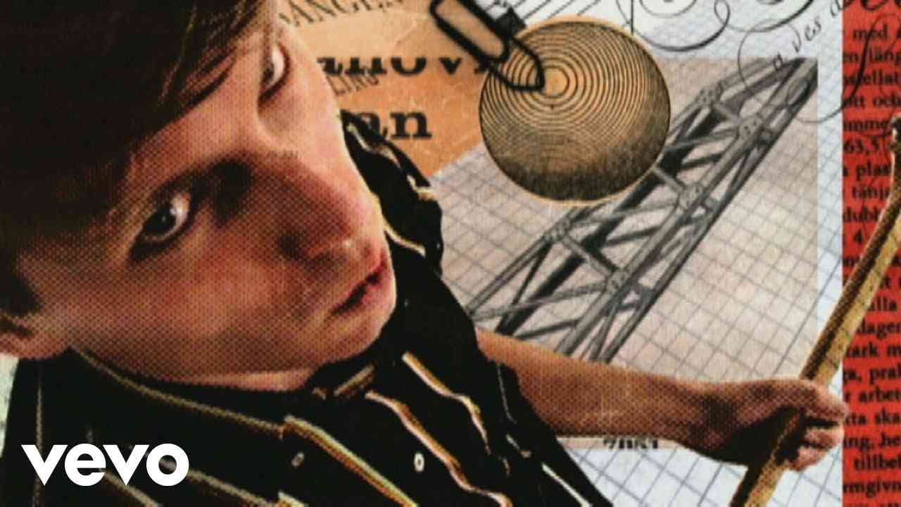 Franz Ferdinand - Take Me Out (Video) - YouTube