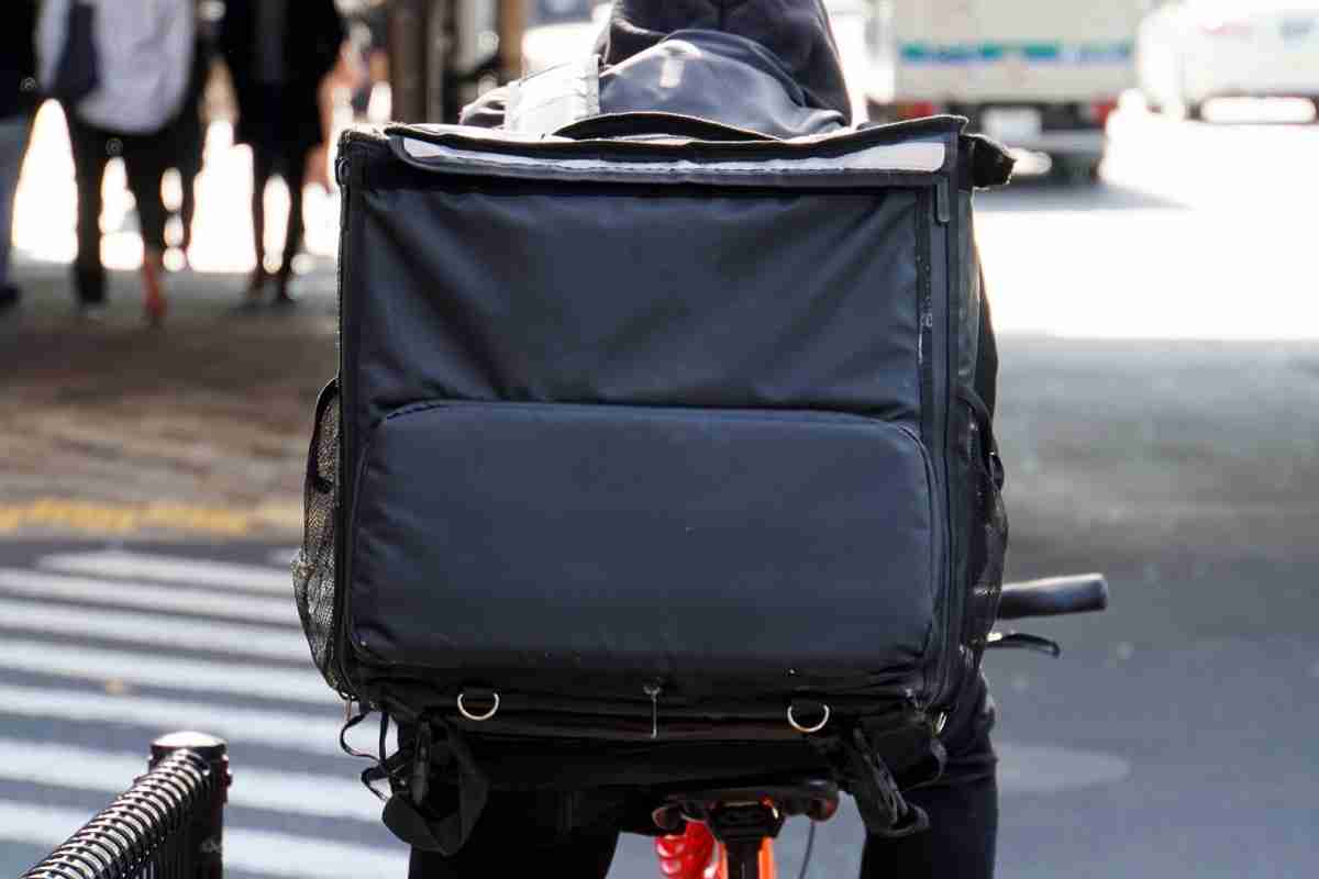 「便利なのはわかるけど…」フードデリバリー利用に躊躇してしまう理由 | マネーポストWEB