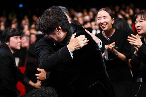 是枝裕和監督「英語圏で撮ってみたい」日本映画界には痛烈発言「何年かこのままいくと手遅れ」 - シネマ : 日刊スポーツ