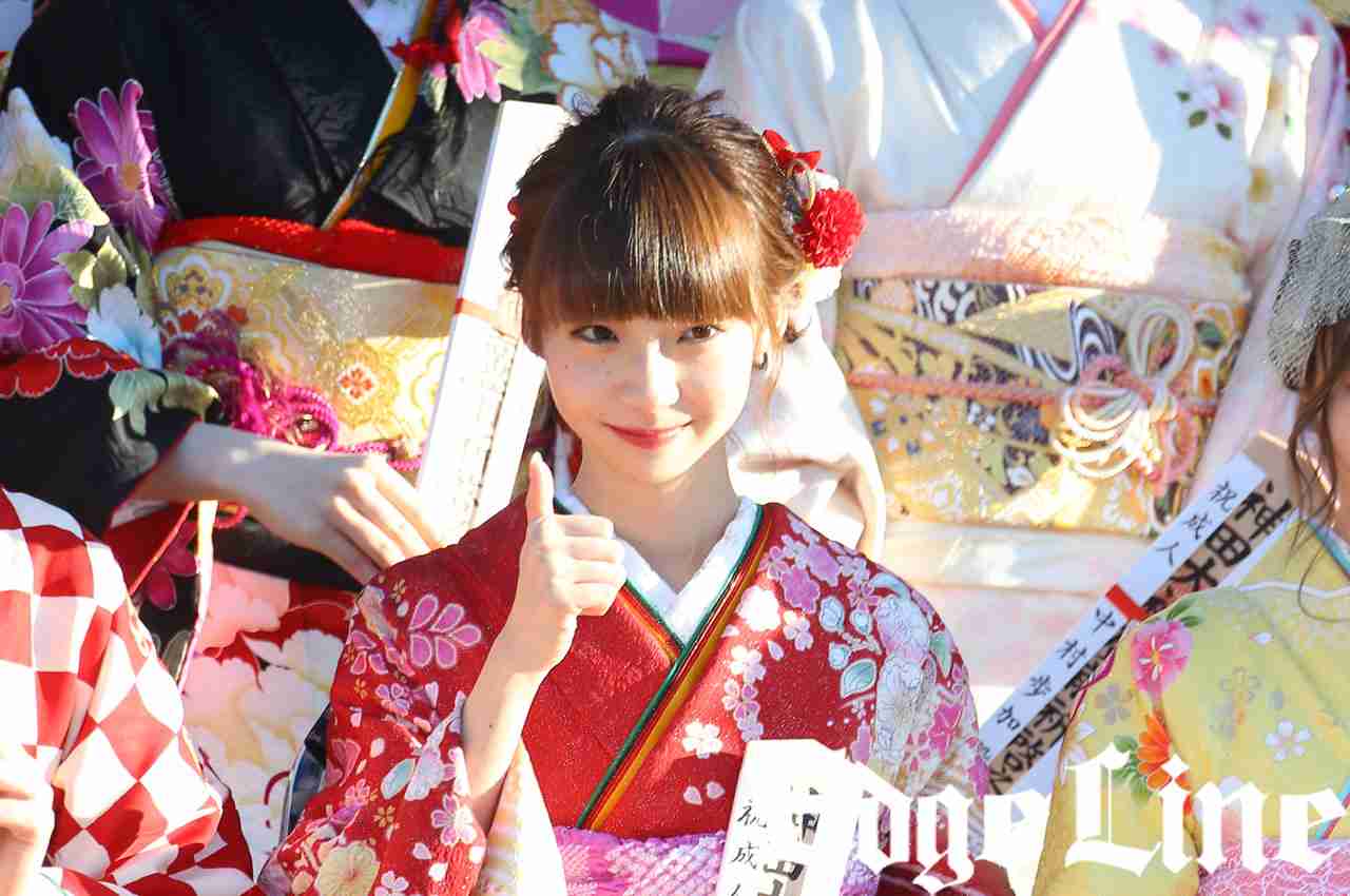 AKB48グループ成人式で荻野由佳“おぎゆか節”さく裂！HKT48外薗葉月 半年かけたお手製振り袖にメンバーたちも驚き【荻野スピーチほぼノーカット】