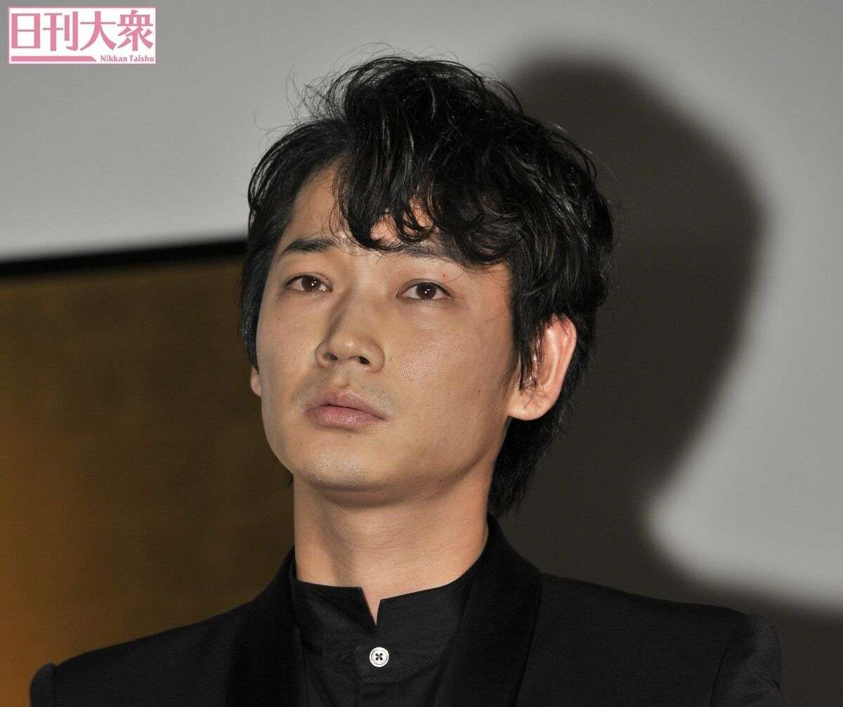 綾野剛に「芸能人生最大の危機」到来？ガーシーVS綾野「全面戦争」に緊急事態！暴露された「未成年関係疑惑」の元アイドルが“ドバイ入り”で衝撃の「爆弾生対談」敢行か!? | 日刊大衆