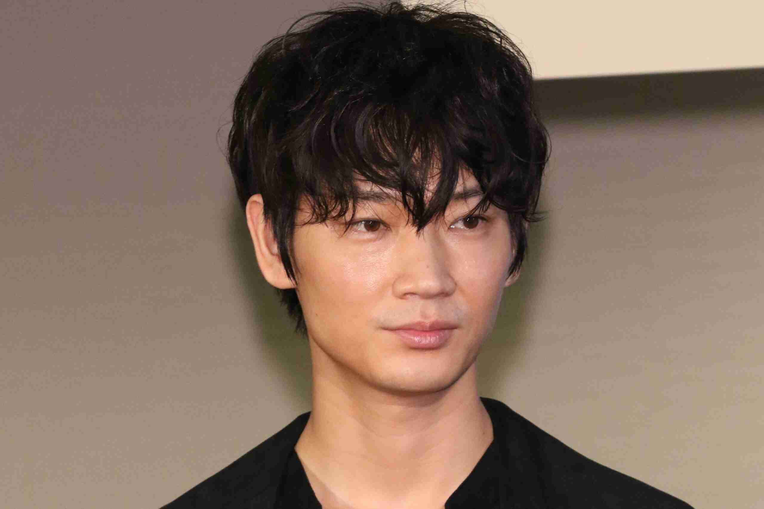 綾野剛　“音楽性の違い”で山田孝之と衝突か　ユニットからは1人だけ外される｜NEWSポストセブン