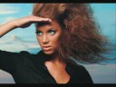 Agnes Carlsson - Love is all around - YouTube