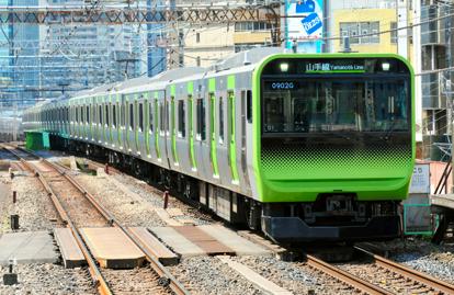 久々の出勤で…? 朝の通勤電車で体調不良相次ぐ 複数の路線で遅れ