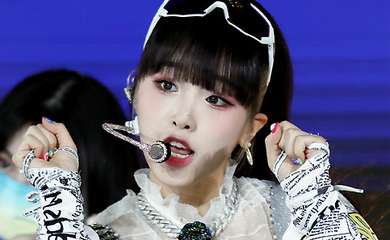 韓国でアイドル活動の宮脇咲良、印象激変の最新ショットが大反響