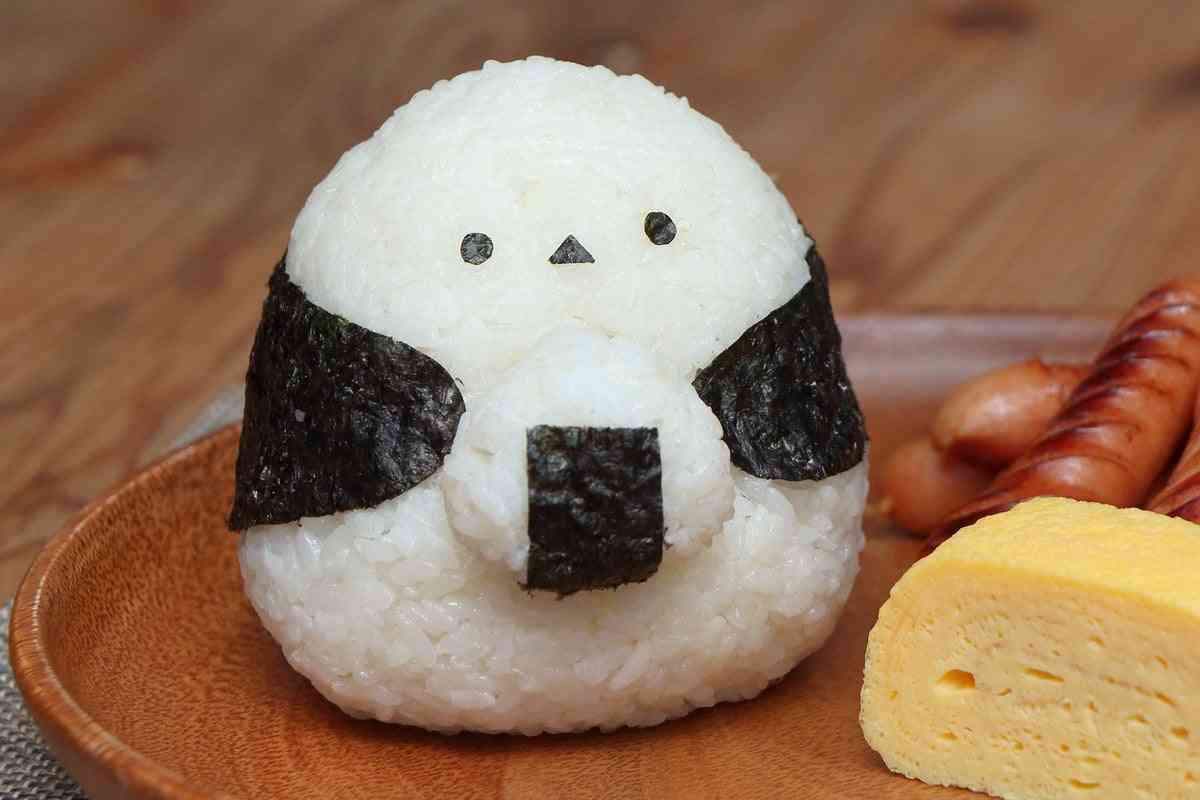 Twitterで約8万いいね「シマエナガおにぎり」のトリコになる人続出。作り方のポイントを伝授!