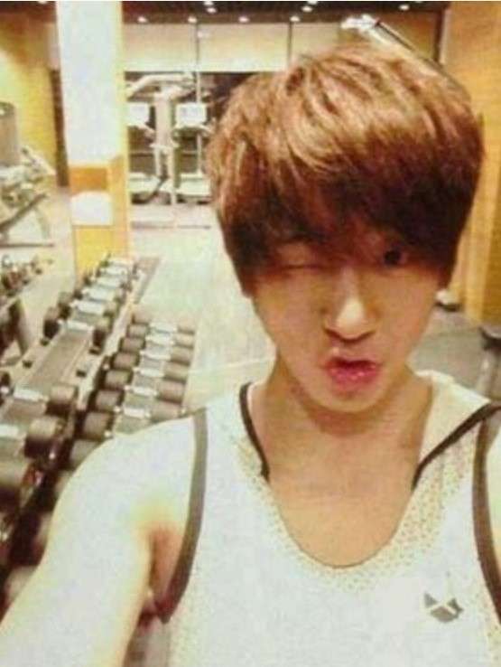 芸能人の自撮りが見たい！