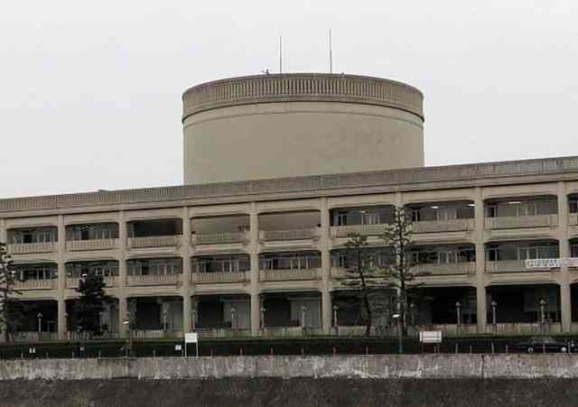 「廊下で楽器100回たたけ」顧問が叱責、絶望の女子生徒が校舎から転落　宝塚市教委報告書