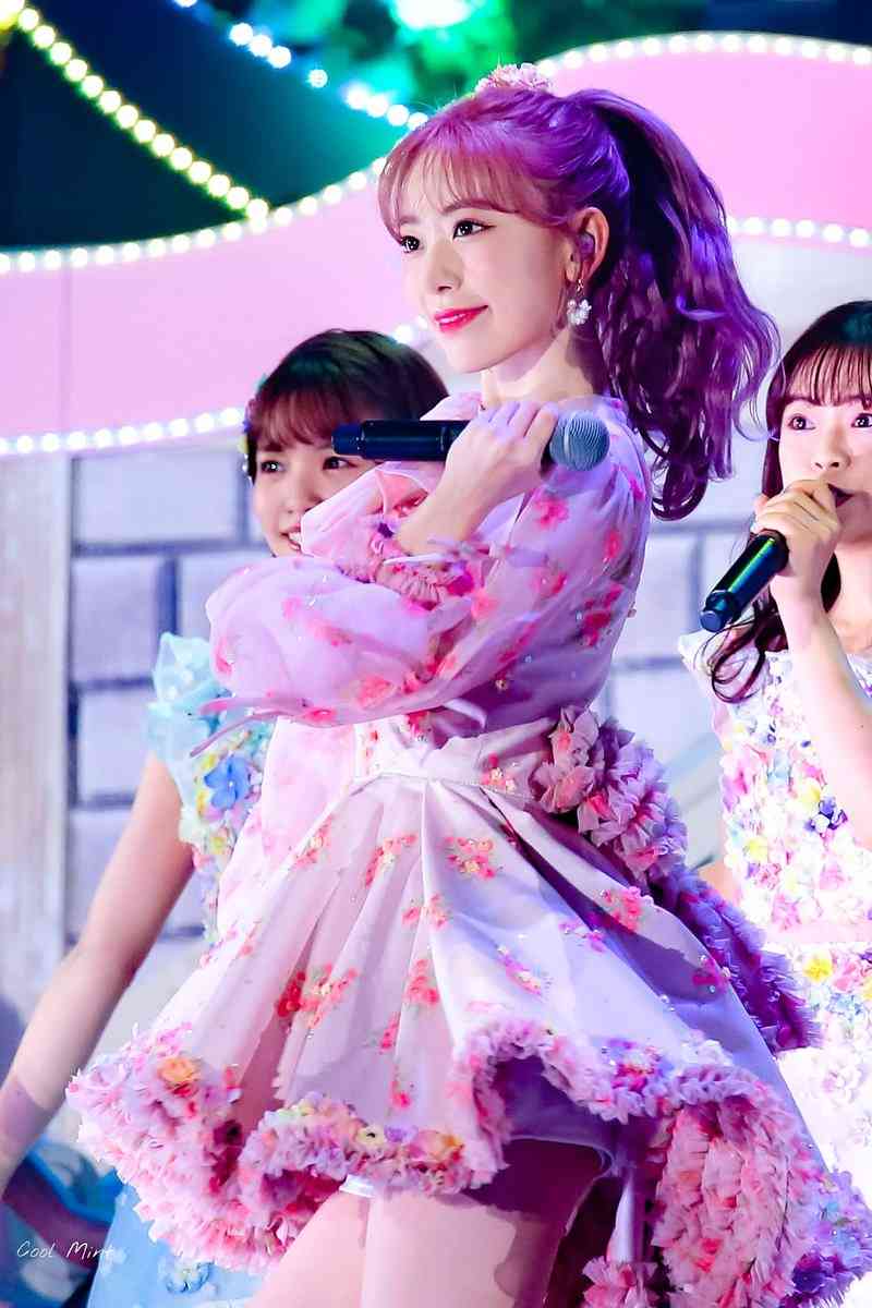 韓国でアイドル活動の宮脇咲良、印象激変の最新ショットが大反響
