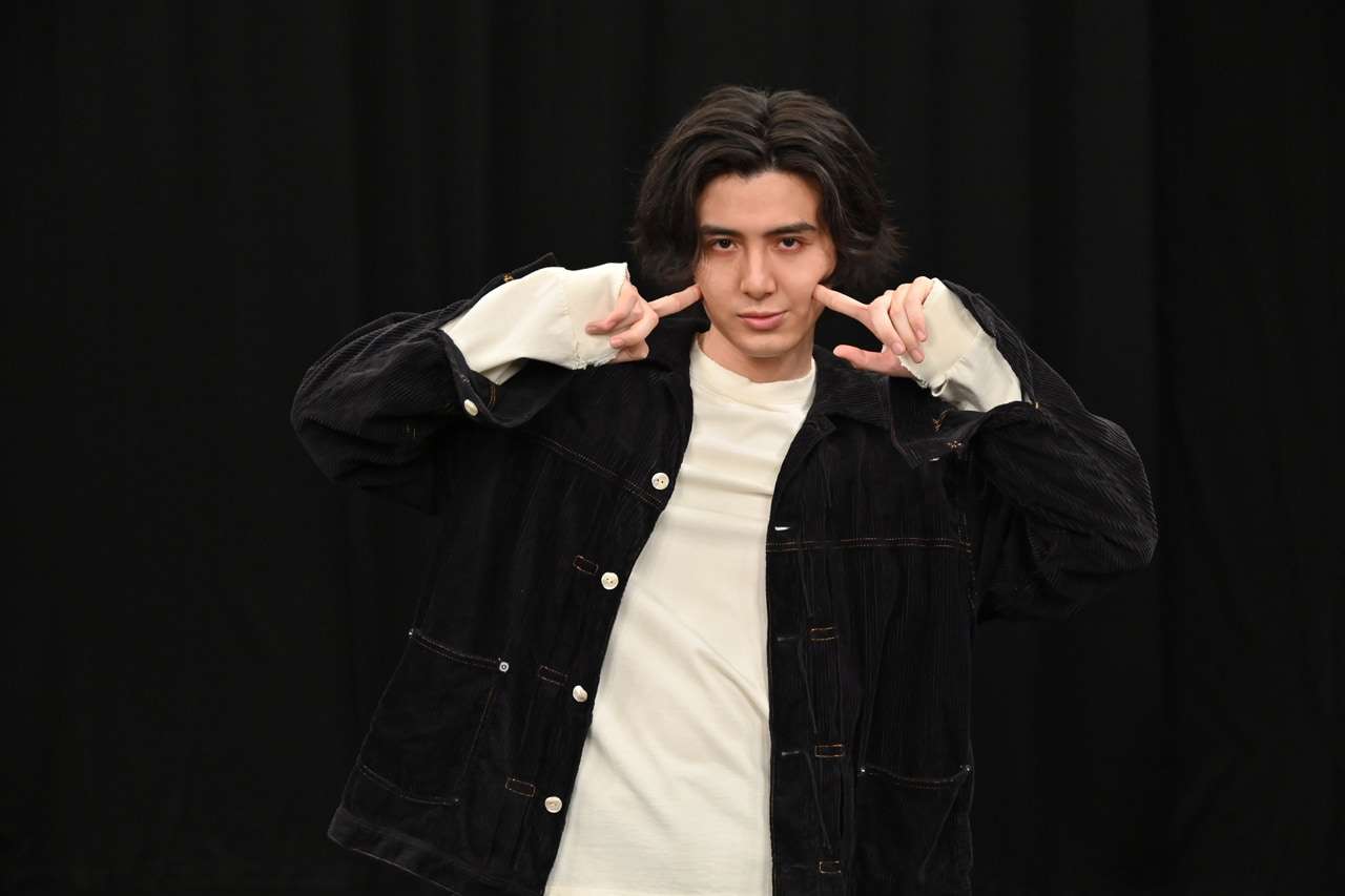 藤井風、初冠番組はシソンヌやヒコロヒーと「新しい扉を叩き割ってます」