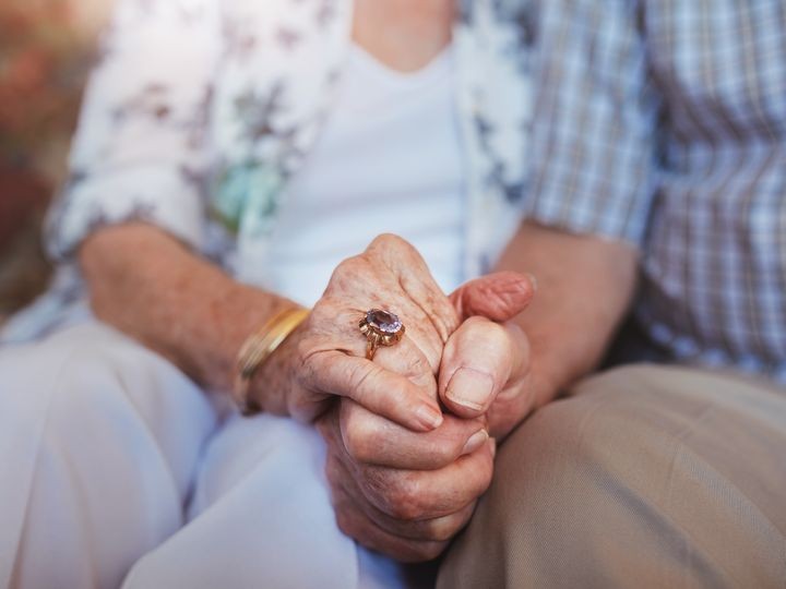 子どもがいない夫婦の相続　誰が相続人になる？  よくあるトラブルと対処方法 | 相続会議