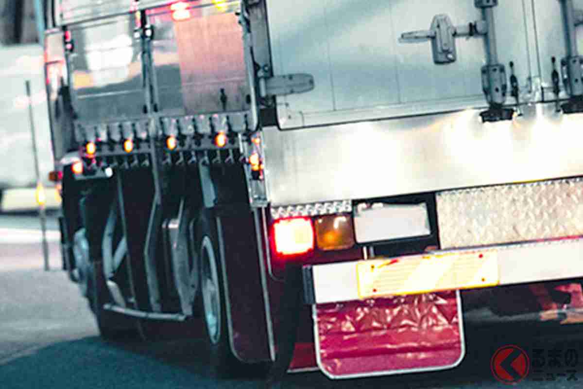 「邪魔モノにしないで！」 大型トラックが高速道路でゆっくり走行 「なぜ速度出せない？」 実情はいかに | くるまのニュース
