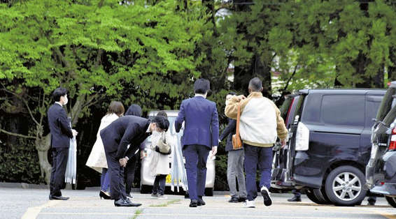 三幸製菓、工場再開へ説明会…遺族「出火原因が特定されていないのに」