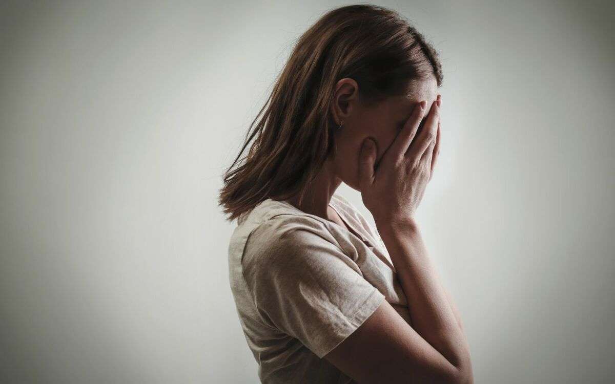「娘さんが叩かれたこと、だれかに言った？」30人に囲まれて4時間の“犯人探し”…パワハラ監督を守る毒親たちの“ヤバすぎる倫理観” | 文春オンライン