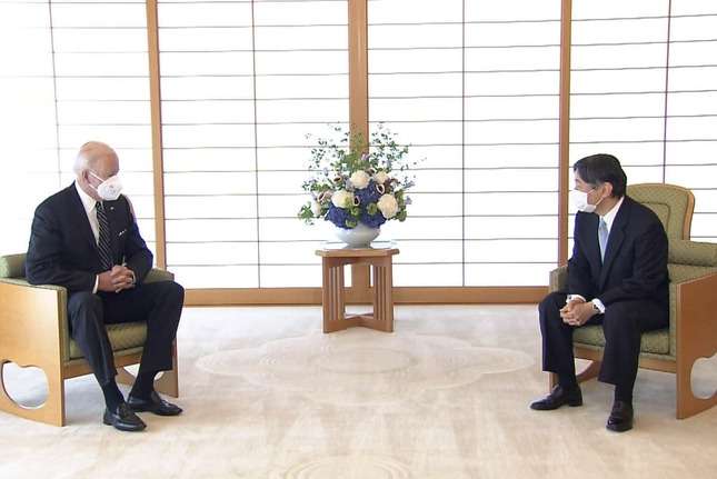 バイデン大統領、首脳会談は「ノーマスク」も陛下会見では着用　対応に差のワケ