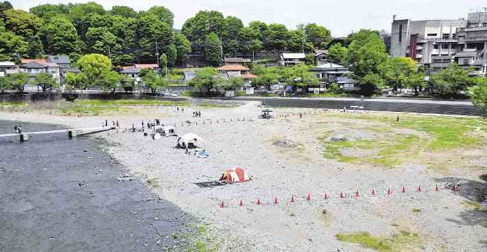 人気ＢＢＱスポット、一部有料化でＧＷの利用激減…トラブル減り住民は歓迎・業者は困惑 : 社会 : ニュース : 読売新聞オンライン
