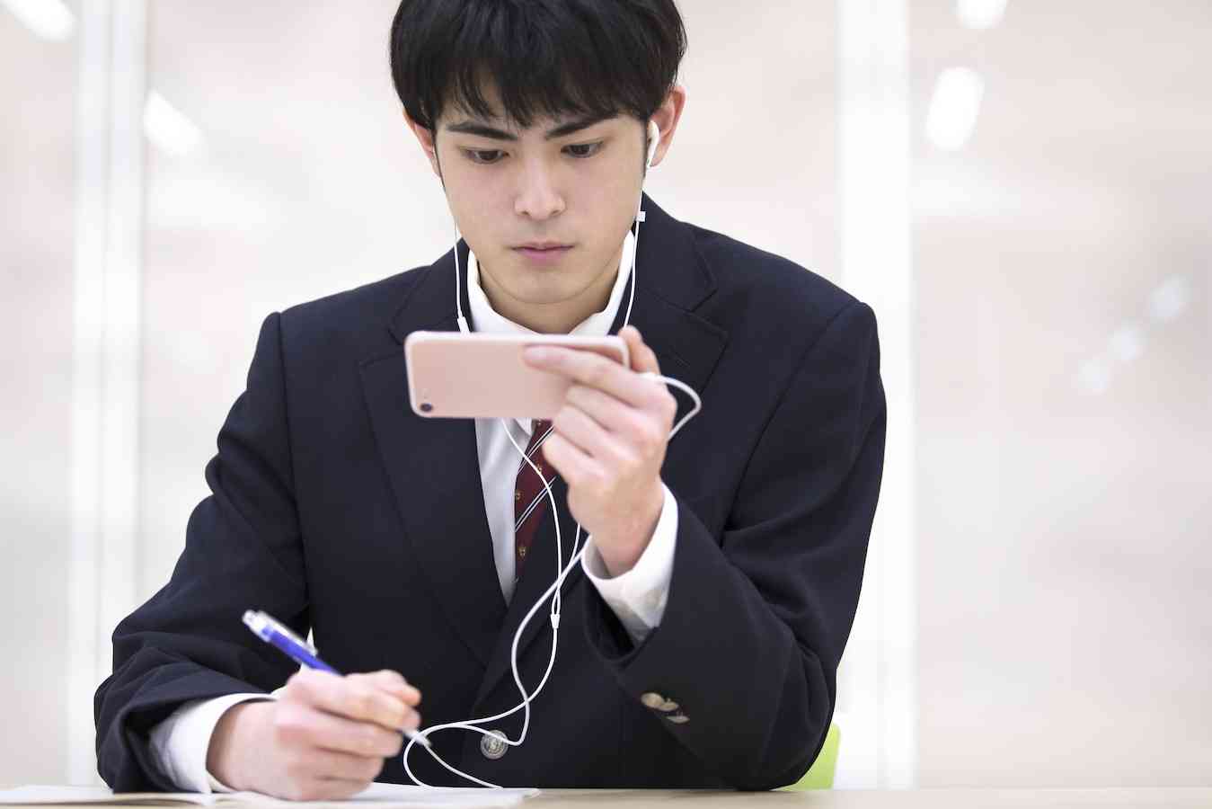 高校時代、テスト勉強に最も時間をかけた科目ランキング！ 3位「日本史」を抑えたTOP2は？ - All About NEWS