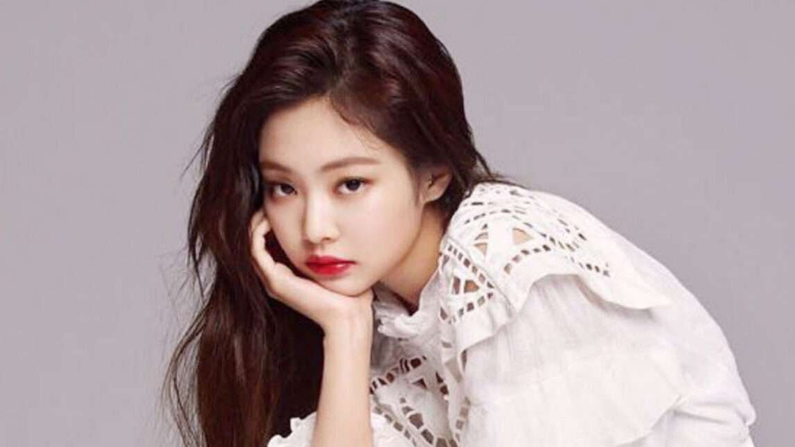 韓国でアイドル活動の宮脇咲良、印象激変の最新ショットが大反響