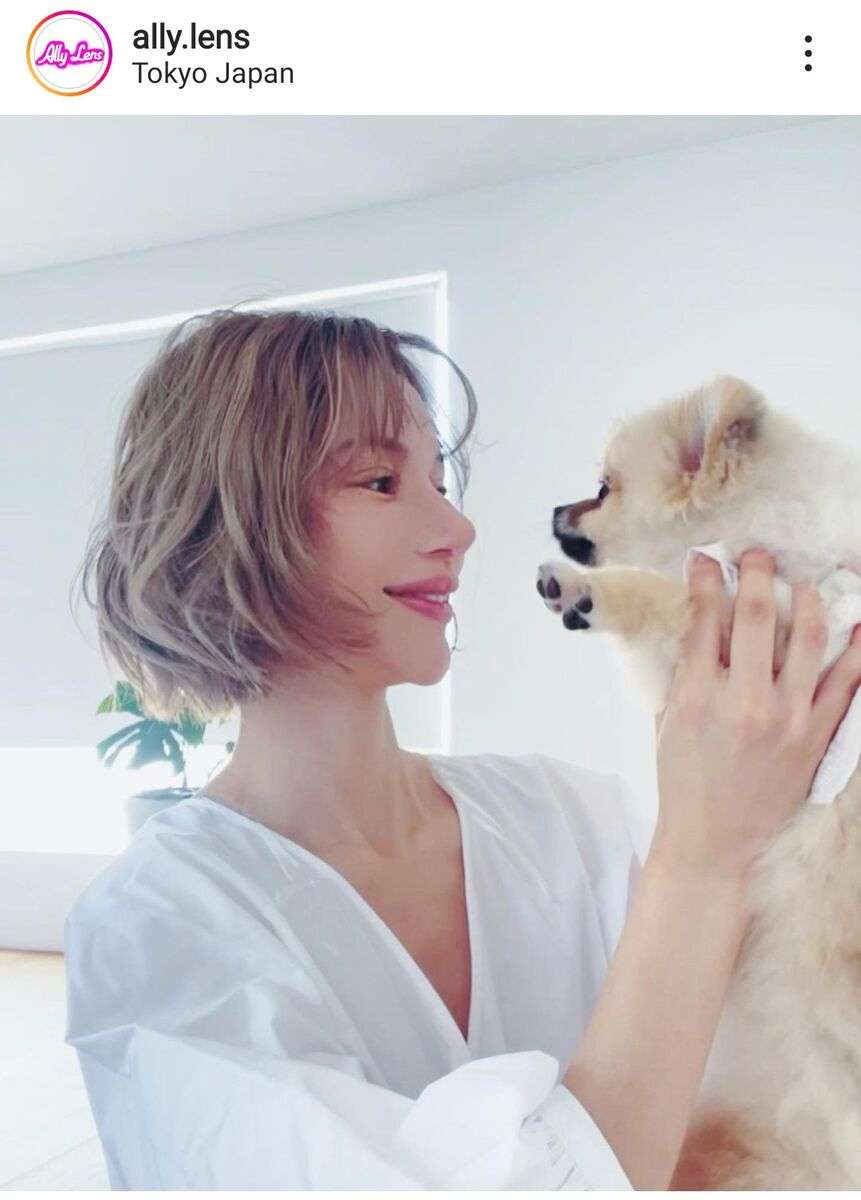水沢アリー、保護犬を家族に迎えたと報告…愛くるしいツーショットに「お二人とも可愛い」