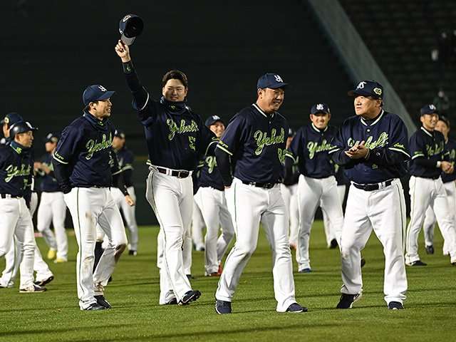 球団から選手に“通達”「1日1本、ヤクルト1000を飲むように」スワローズ戦士は飲み放題…入手困難の解消は“シーズン終盤の秋”!?（Number Web） - Yahoo!ニュース
