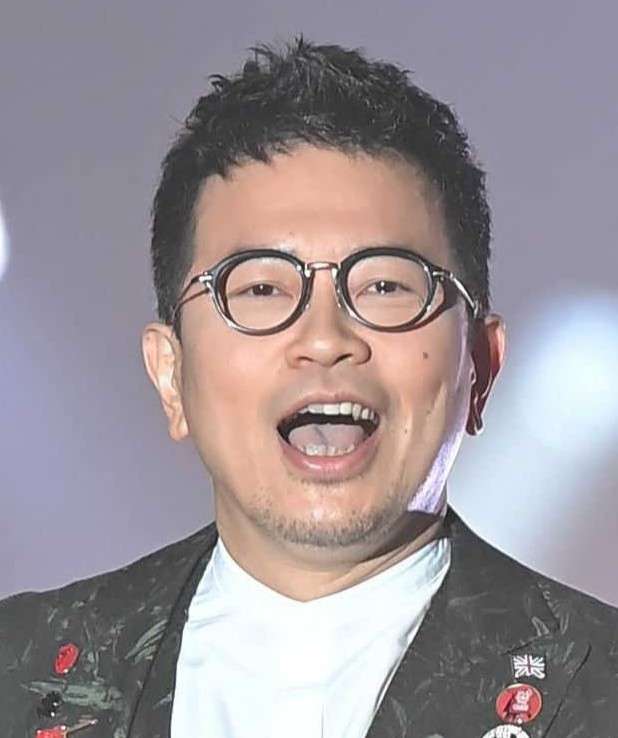 宮迫博之、久々ステージで〝芸人復活〟 舞台で絶叫懇願「もう許してください！」｜よろず〜ニュース