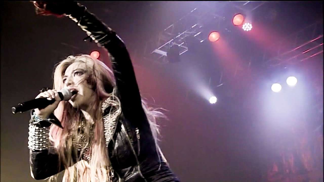 【Live】SHOW-YA「紅」2014 - YouTube