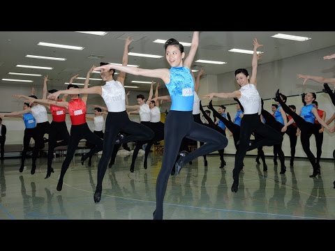 宝塚101期生がラインダンス公開稽古 - YouTube