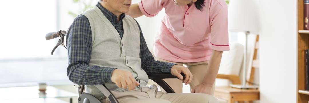 痴漢行為や職員への暴力…介護サービス利用を拒否される「危ない高齢者」の実態（河北 美紀） | マネー現代 | 講談社