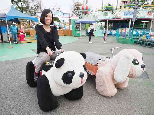 遊園地の懐かしいアトラクション