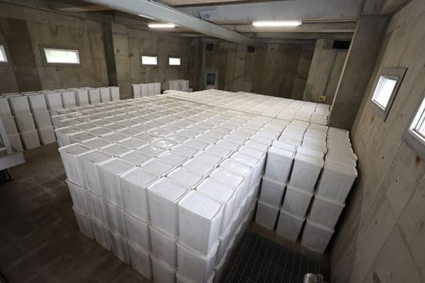 東京都に眠っていた“20トンの有害物質”…PCB禁止から半世紀、「場所明かさない」を条件に極秘保管現場へ潜入！ | Smart FLASH/スマフラ[光文社週刊誌]