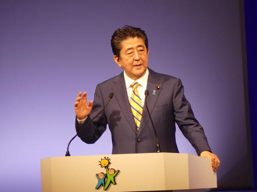 安倍首相が党大会で「悪夢のような民主党政権」「あの時代に戻すわけにはいかない」