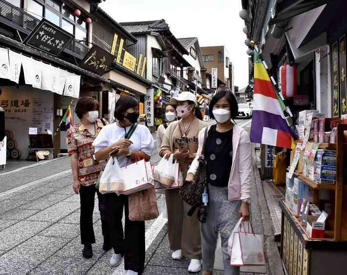 外国人観光客の受け入れ、きょう２年２か月ぶり再開 : 読売新聞オンライン