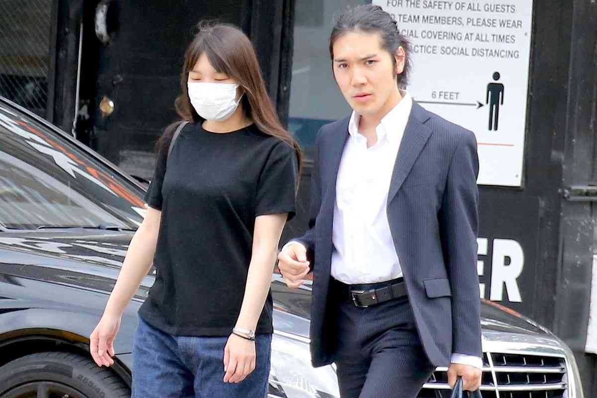 眞子さん　白髪まじりの頭で小室さんとデートへ…空前の円安でNYセレブ生活に危機 (2022年6月15日) - エキサイトニュース