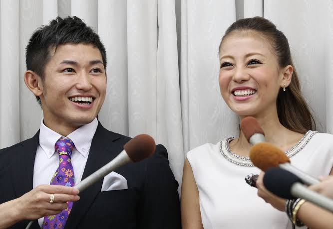 才賀紀左衛門の恋人がブログ新設 妊娠6カ月「パートナーのえり」と自己紹介 ラブラブ写真も