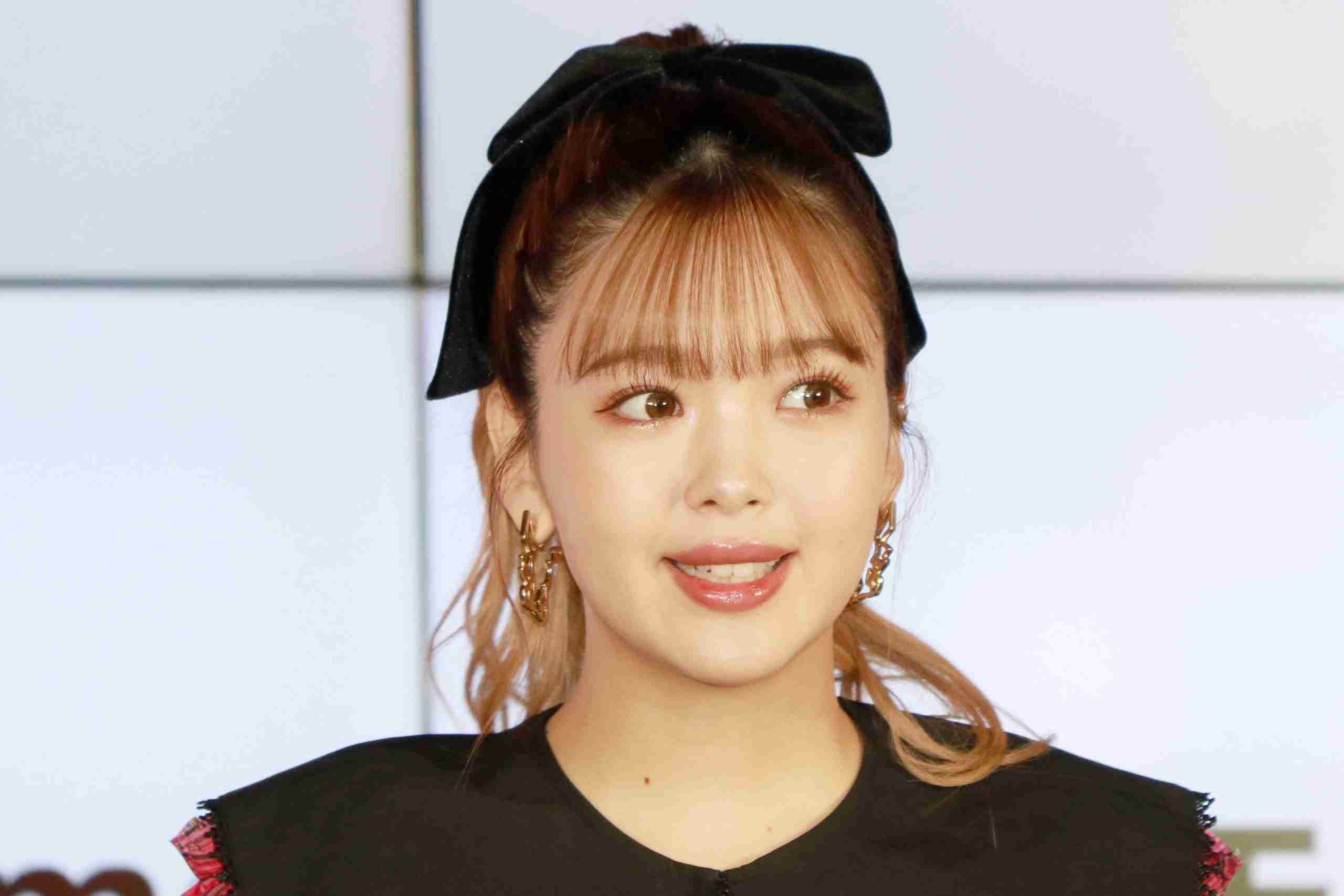 藤田ニコル、母に購入した一軒家を公開　「お洒落で豪華」と驚きの声殺到 – Sirabee
