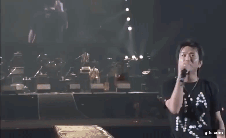 藤井フミヤ「カラオケは行かない」 名曲『TRUE LOVE』は「息子の方が歌ってる」