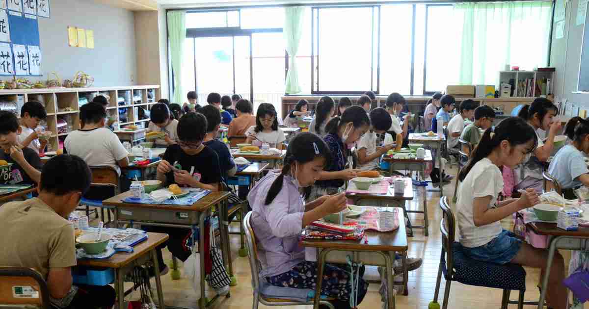 同じ教室にいてもバラバラ　コロナ下、子どもたちに起きた「分断」 | 毎日新聞