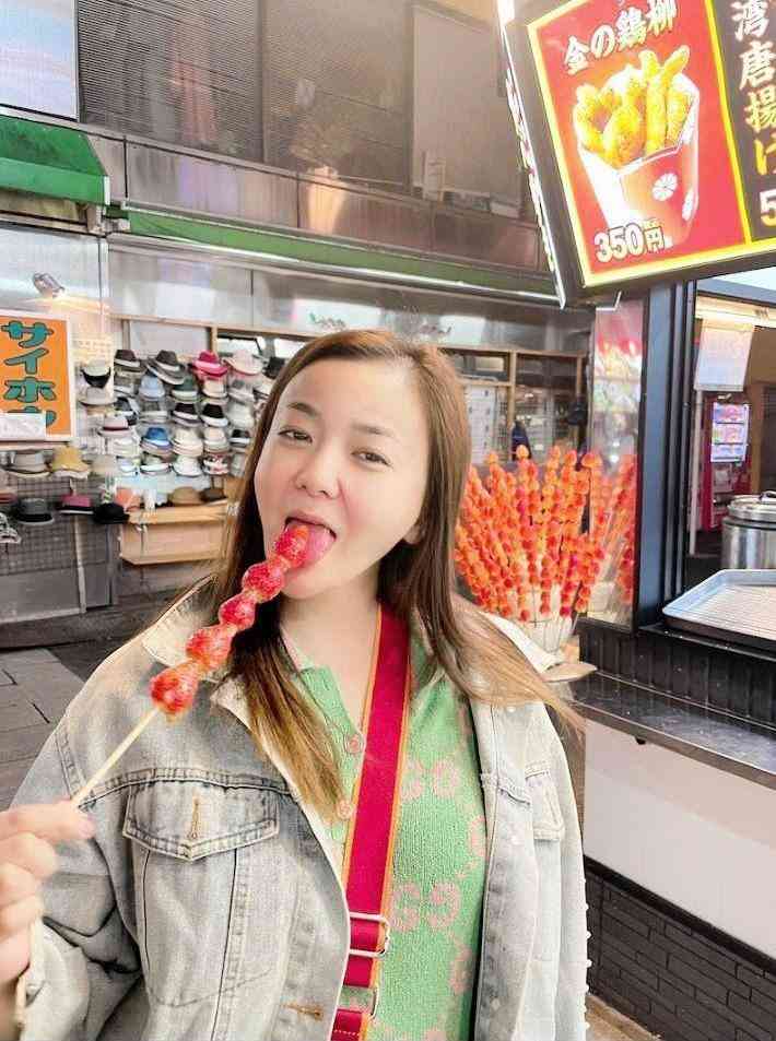 4月に25キロ減の華原朋美　いちご飴→フカヒレなど中華→いちご飴「また食べちゃった」
