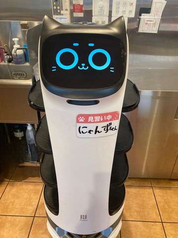焼肉の和民、日本初「バーチャル店員」導入、配膳ロボット活用 夏野星空さんら起用
