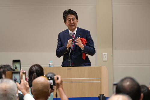 安倍晋三元首相「私もたまに、皿洗い、掃除をしている」夫婦円満の秘訣語る - 社会 : 日刊スポーツ